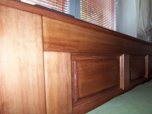 Detail čela postele Detail čela postele