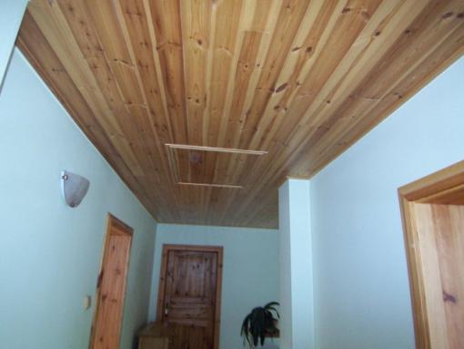 Dřevěné obložení stropu | Plzeň – Vinice