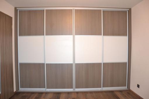 Vestavěné skříně s úložným prostorem Vestavěné skříně s úložným prostorem